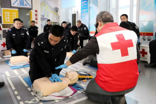 冰城公安做实民生警务 打造“急救方程式”